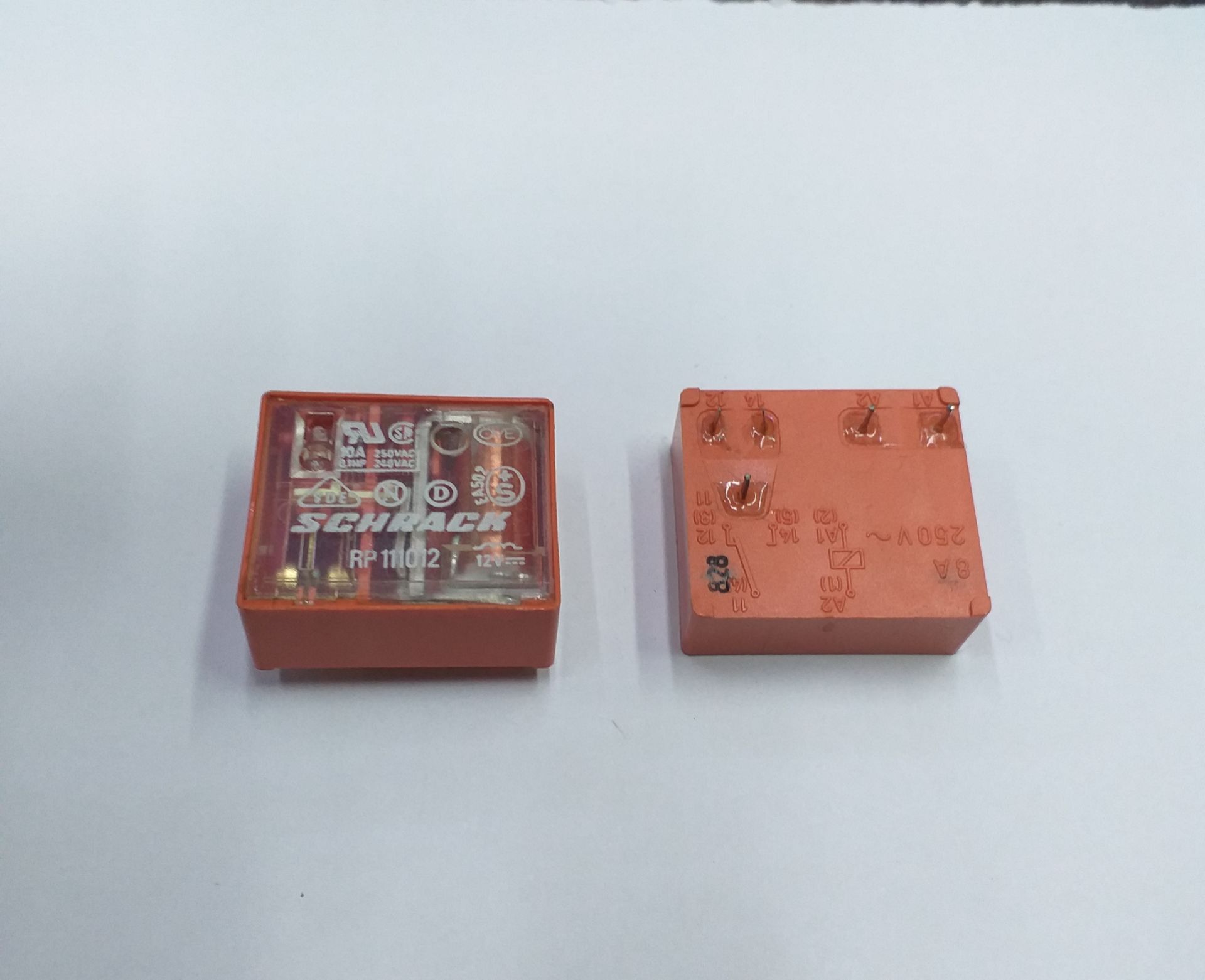 RP111012 RP 111012 12V SCHRACK RÖLE